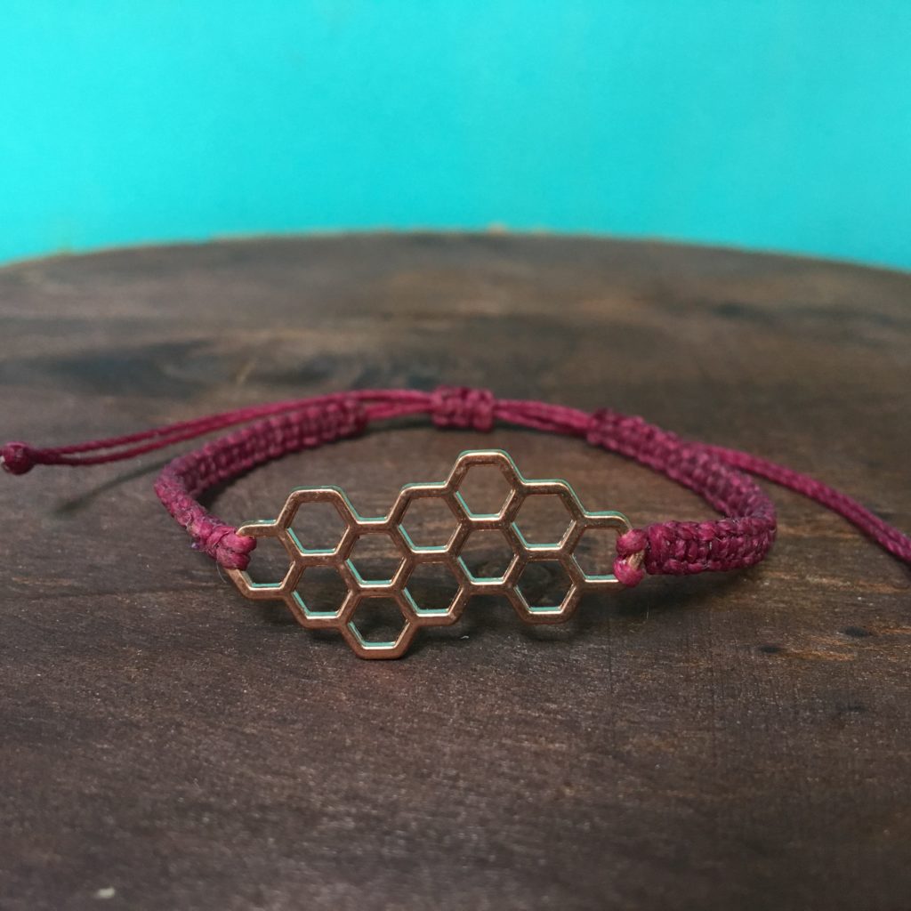 edles Makramee Armband, Bienenwabe, Wabe, Biene in kupfer, Farbwahl Band, Hexagon