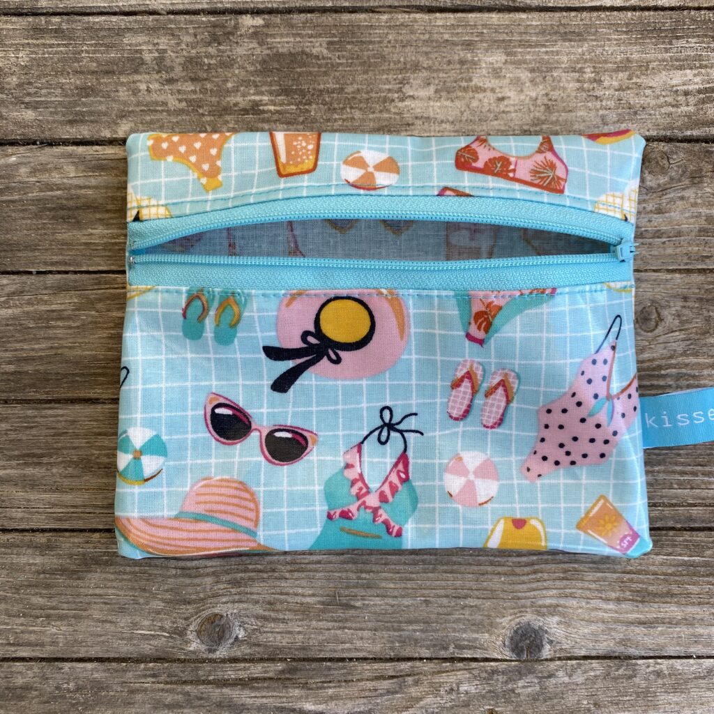 Mini-Wetbag Sommer und Strand, türkis, Bikinis & Badeanzüge, geöffnet