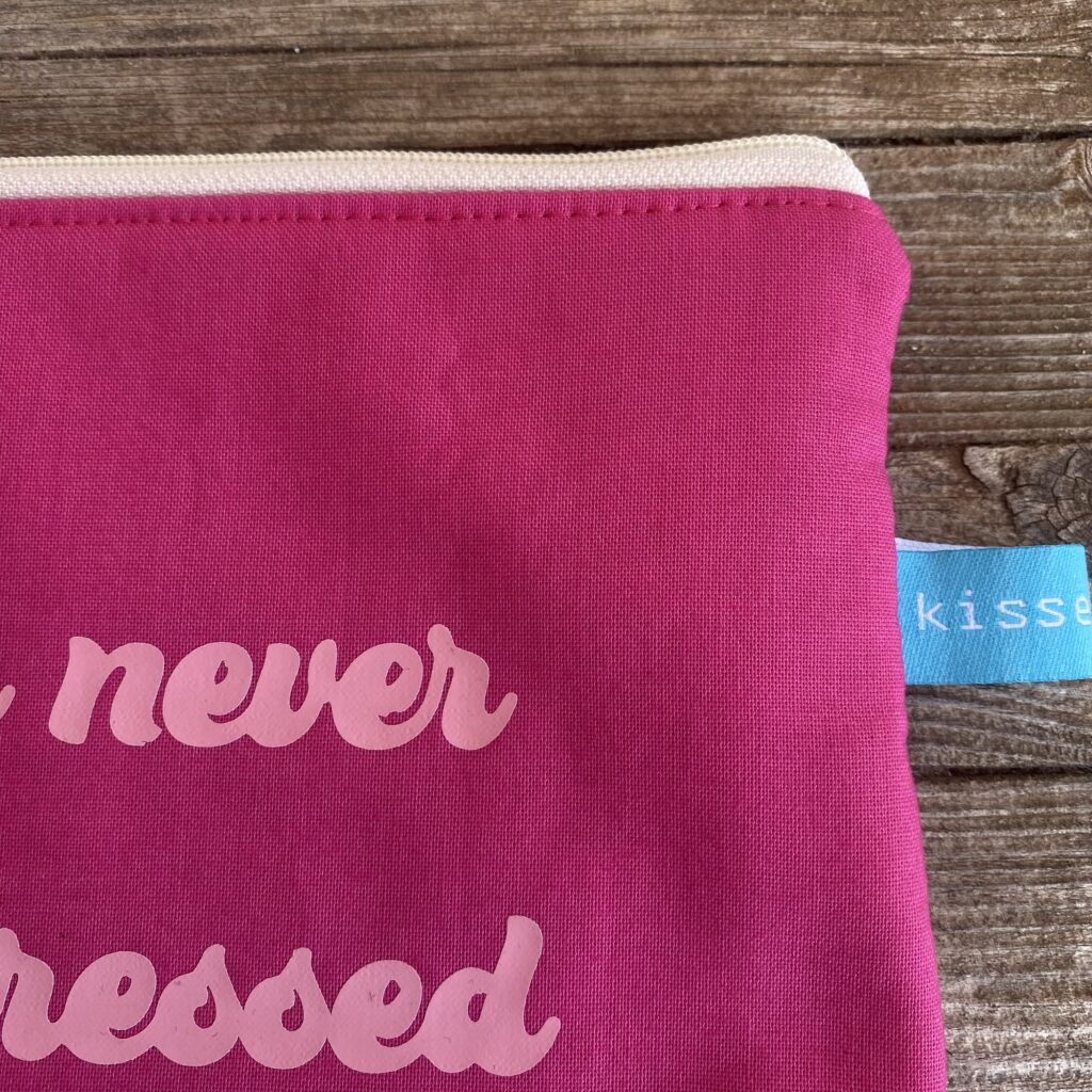 You´re never fully dressed without a smile - Tasche pink mit rosa Schrift