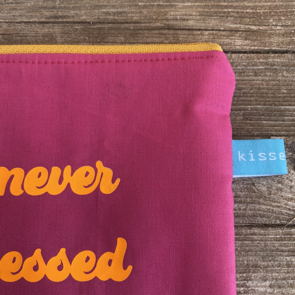 You´re never fully dressed without a smile - Tasche pink mit neonorange Schrift